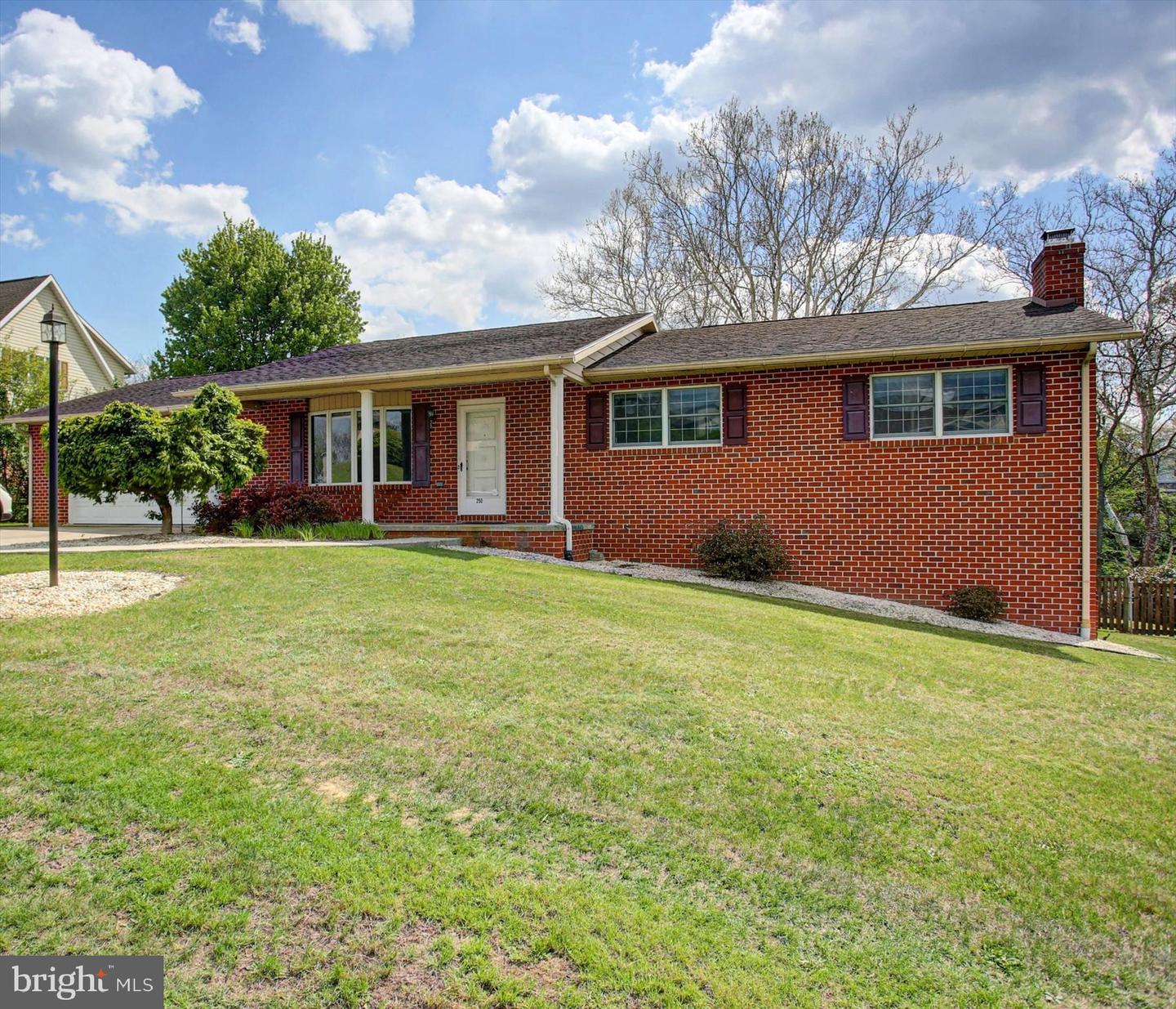 250 Jade Drive, Chambersburg