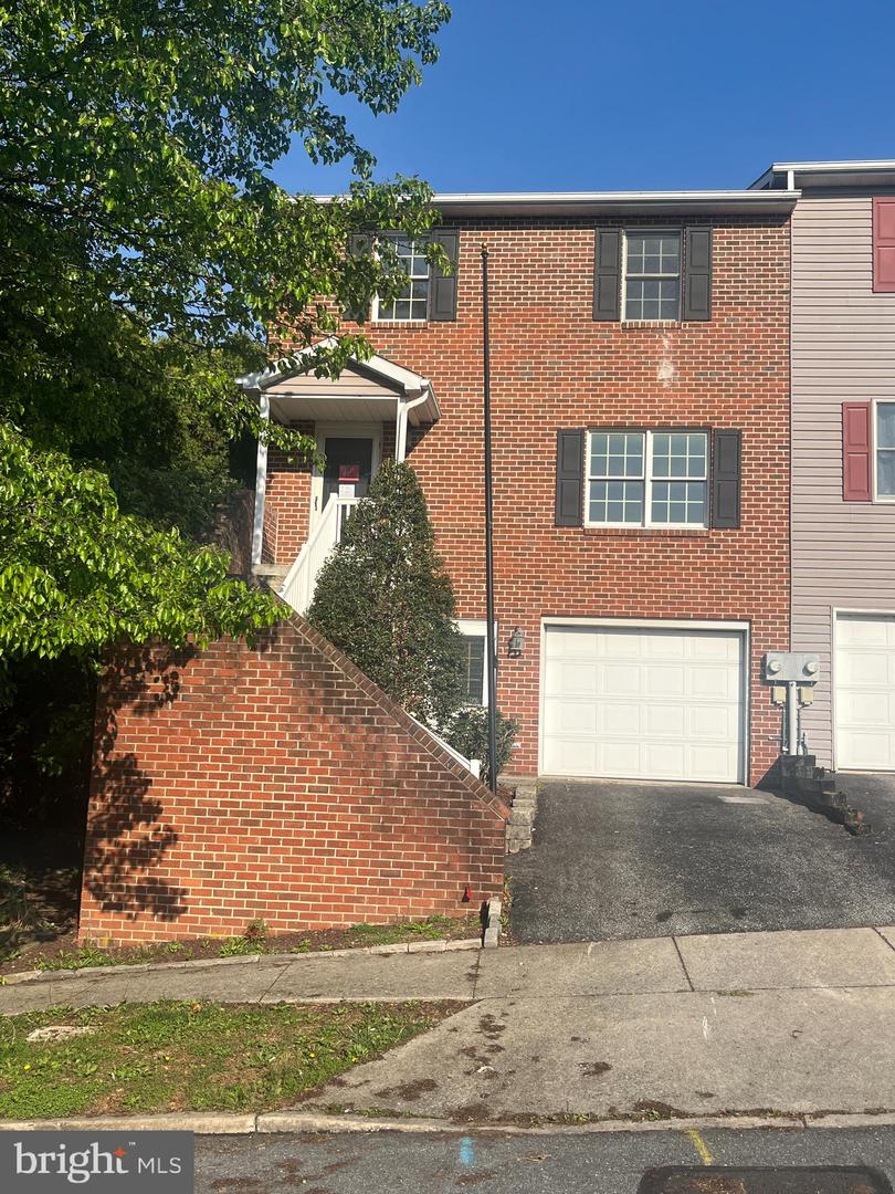 150 S S Price Avenue, Waynesboro