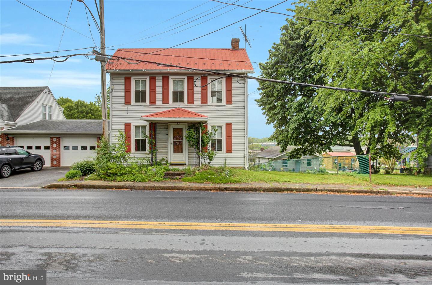 22 Loudon Road, Mercersburg