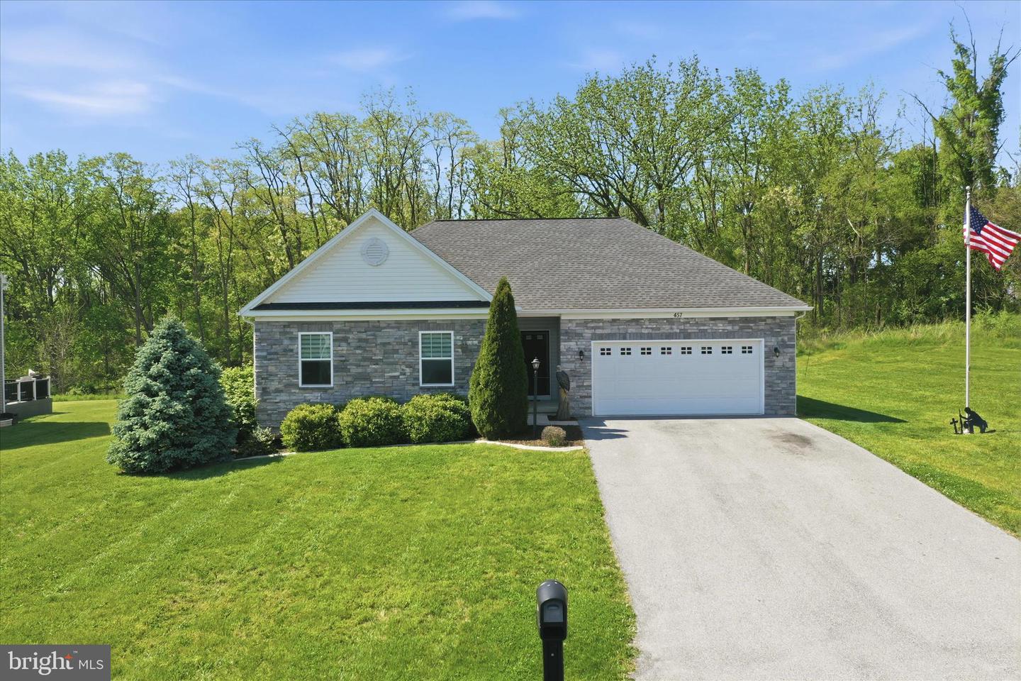457 Ambassador Place