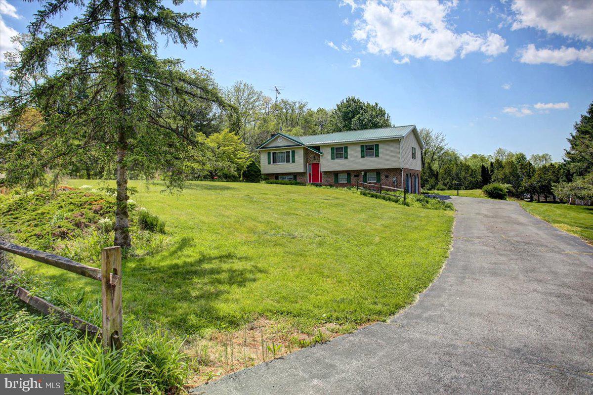 848 Carey Drive, Chambersburg