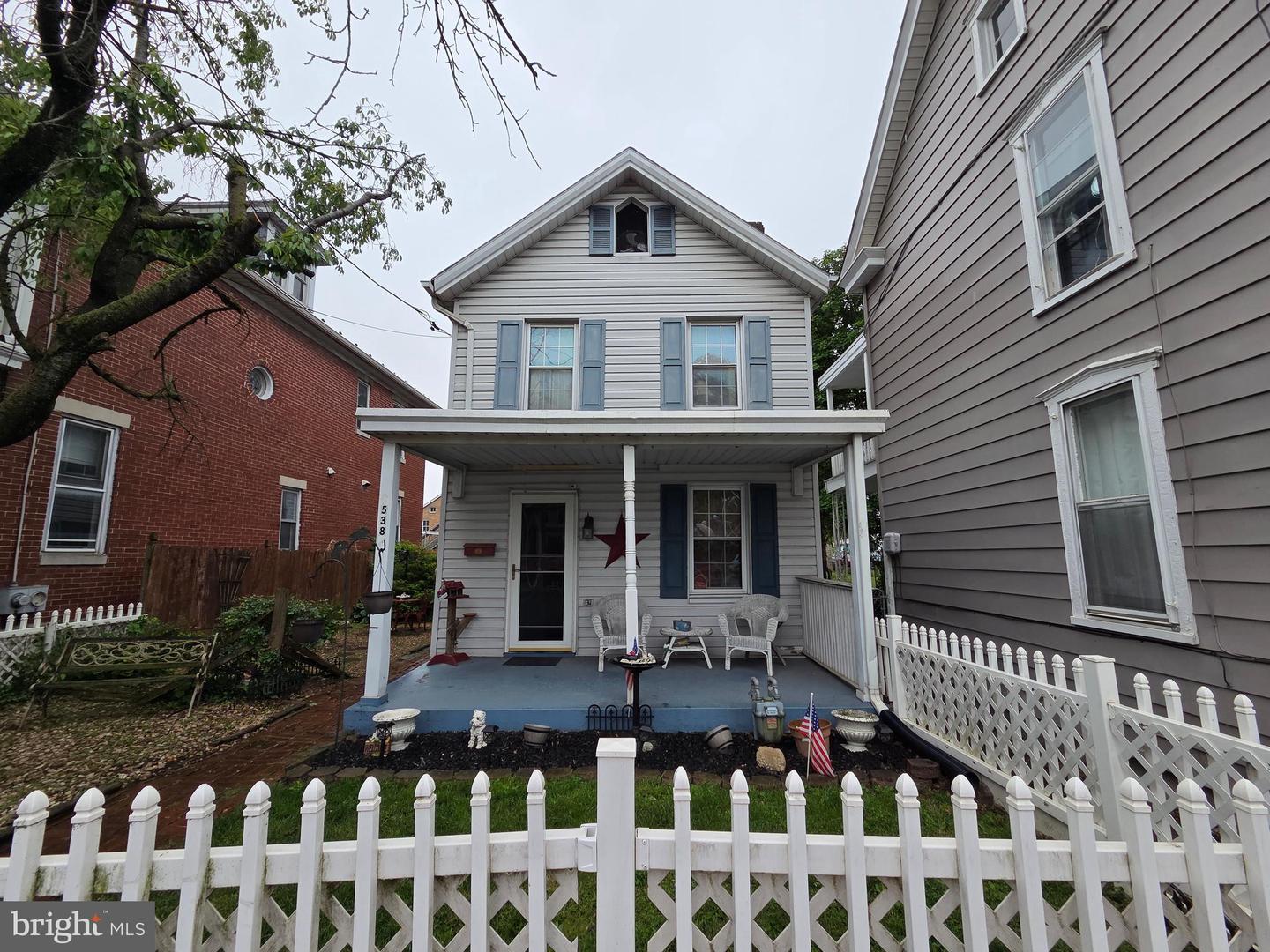 538 E E Queen Street