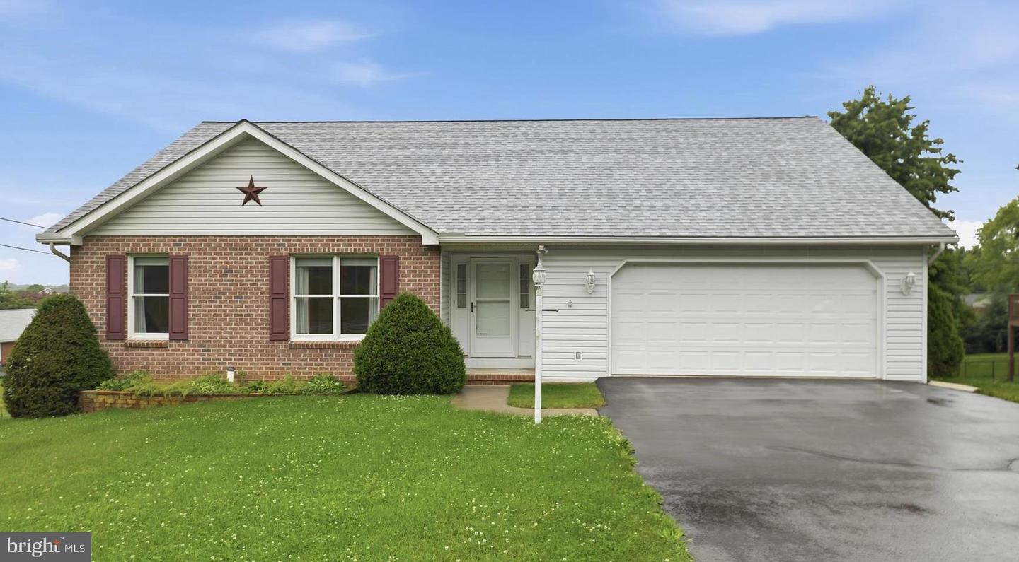 12274 Country Club Road, Waynesboro