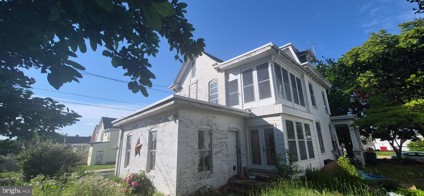 102 3rd Street E