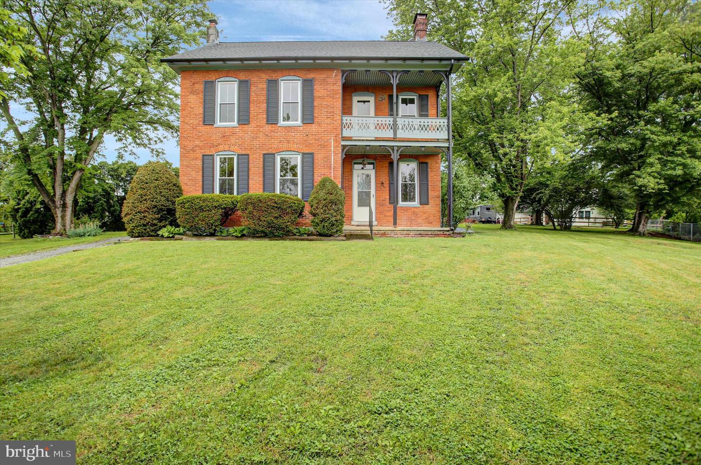 1655 Farm Lane