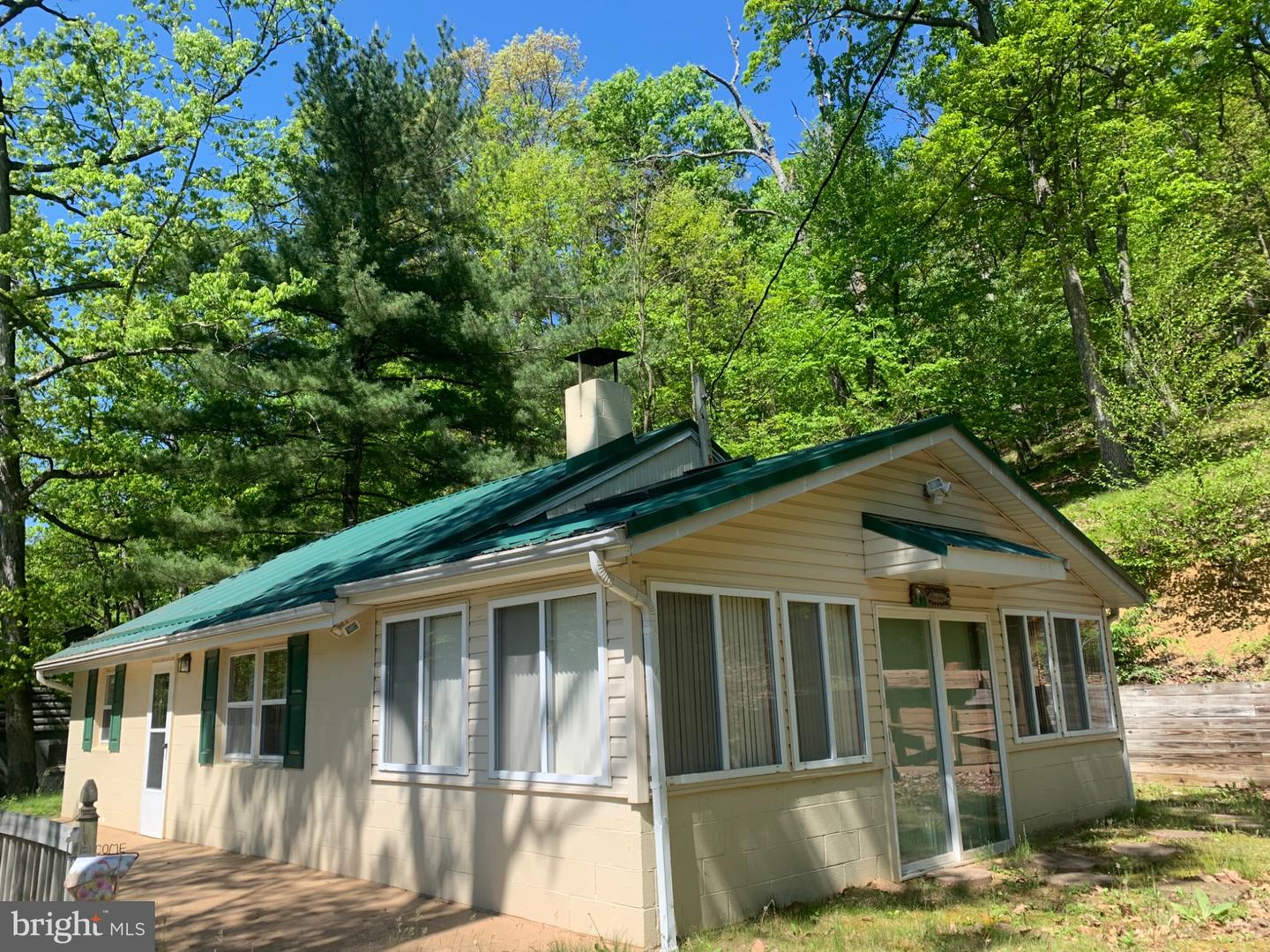 5547 Fox Road