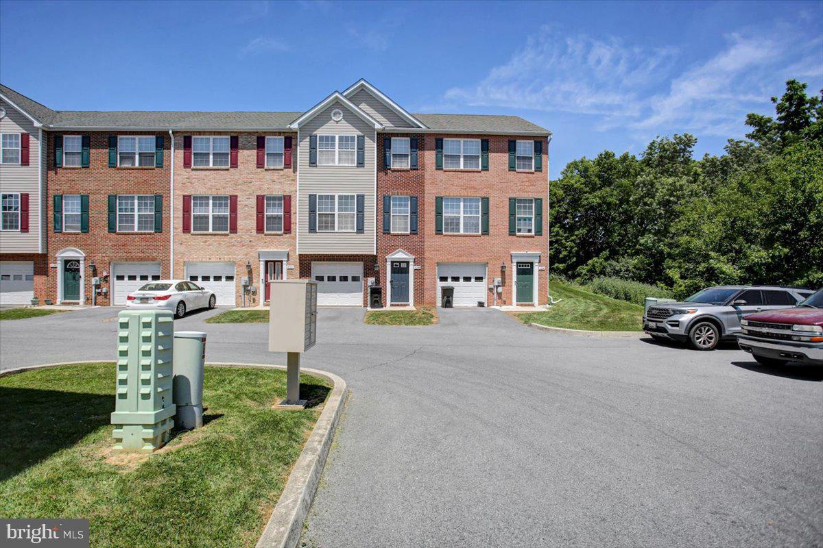 433 W Baltimore Street #b