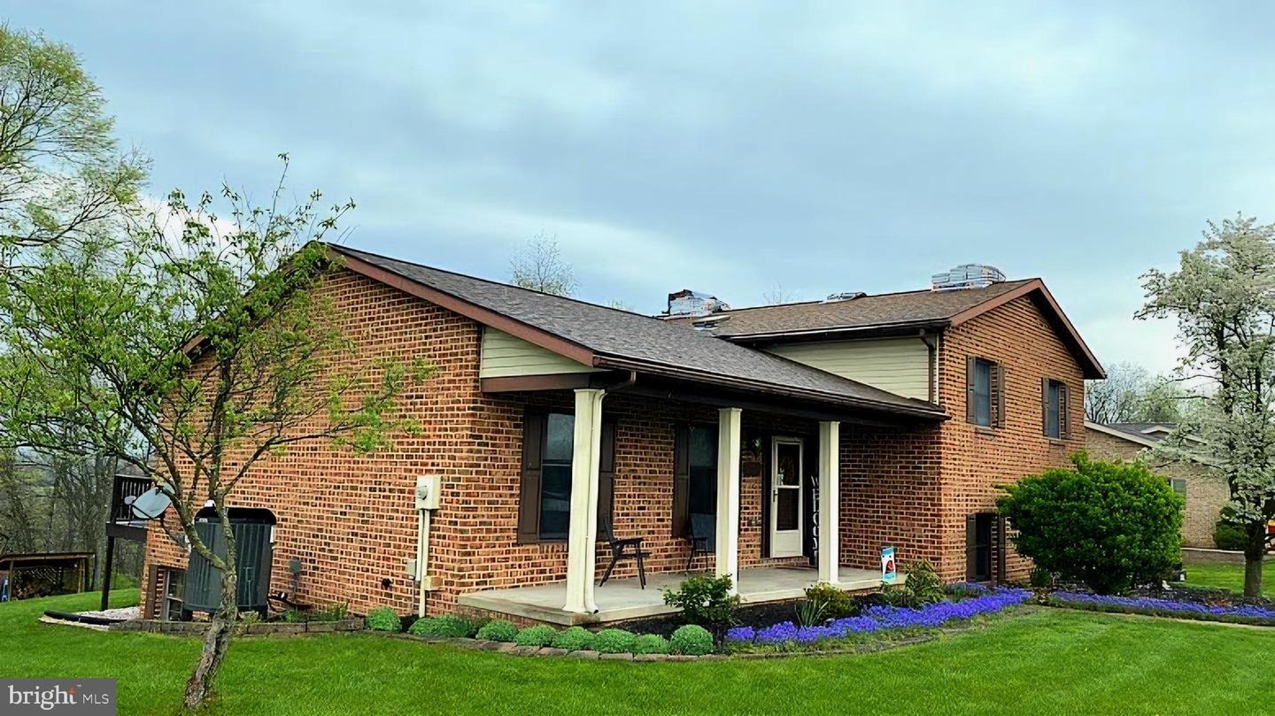 253 Topaz Drive, Chambersburg