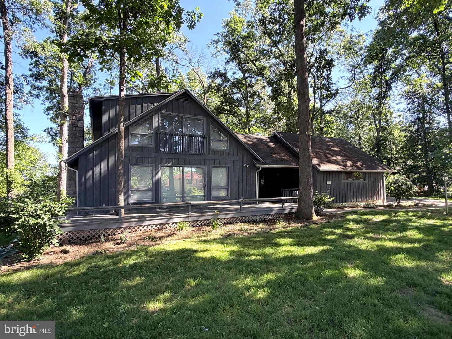 6067 Greenbriar Court