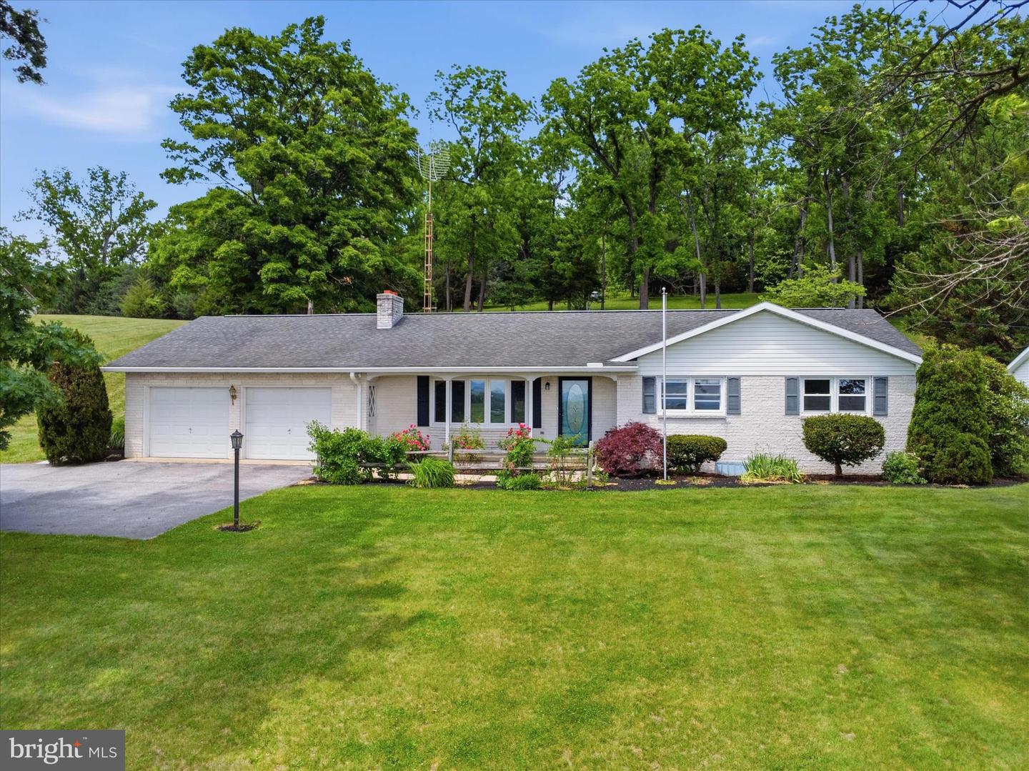 11141 Lincoln Way W, Fort Loudon