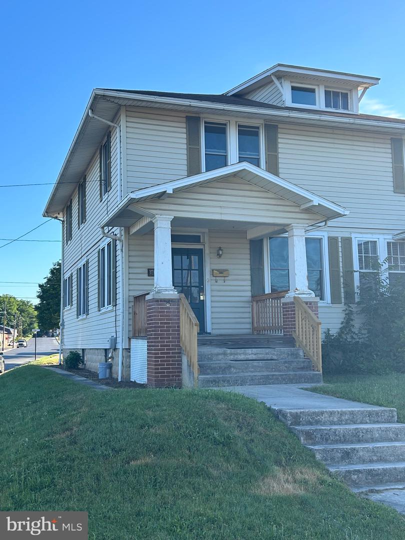 301 E McKinley Street