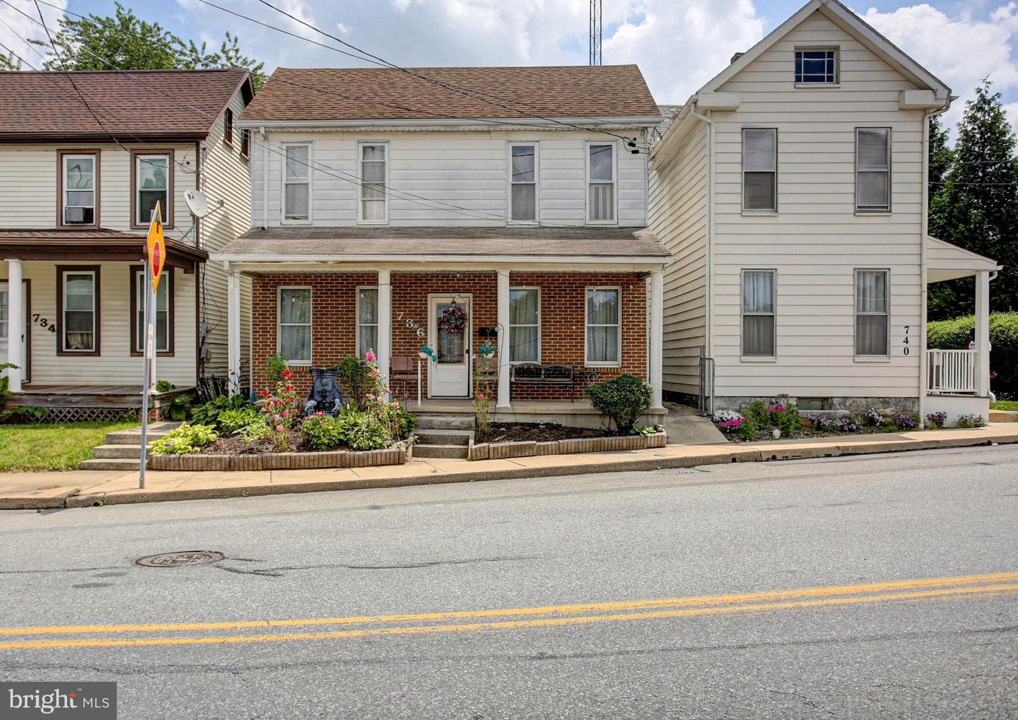 736 S Second Street