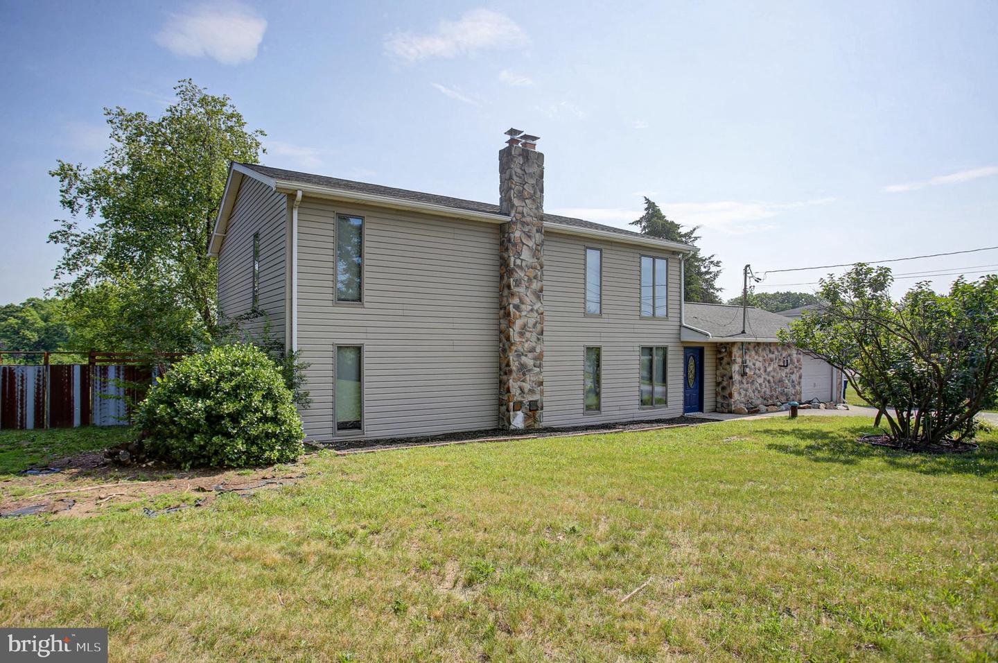 3365 Buchanan Trl W