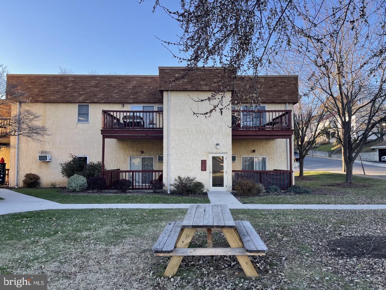 111 Hamilton Ave