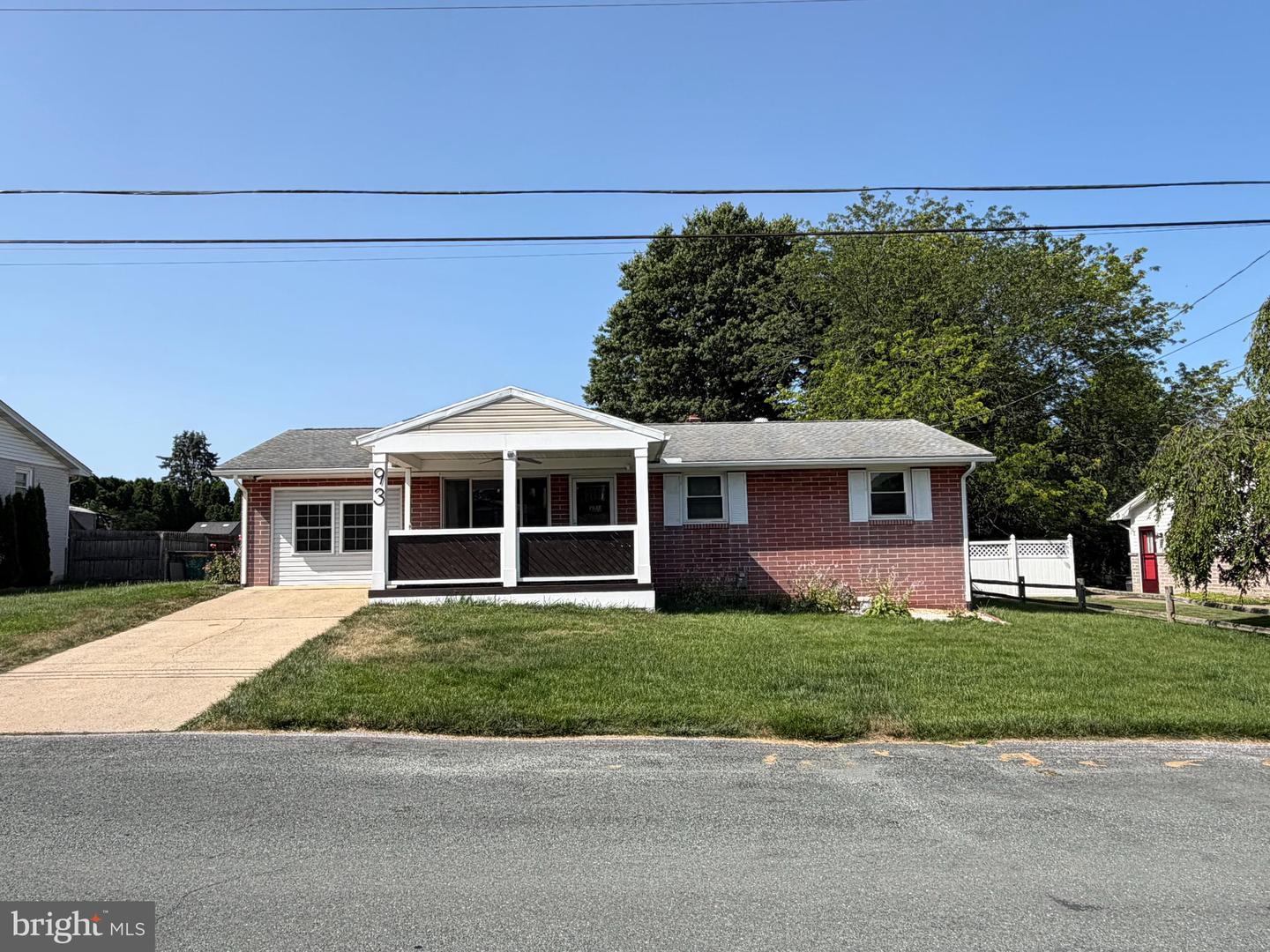 93 Sunny Lane