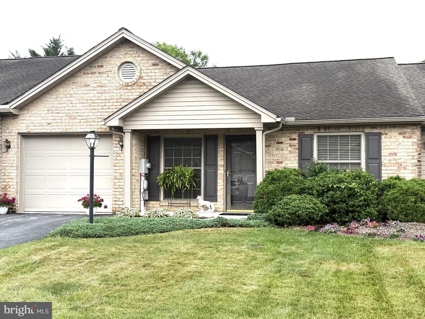 136 Ginkgo Court #19