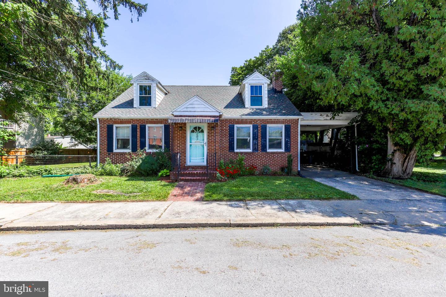 287 College Avenue