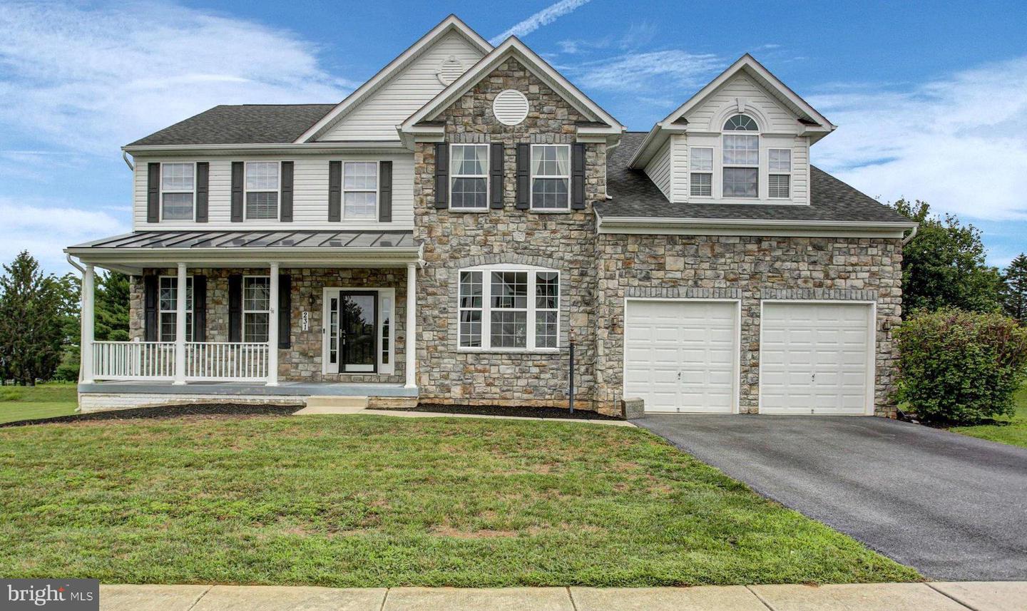 231 Scarlet Circle