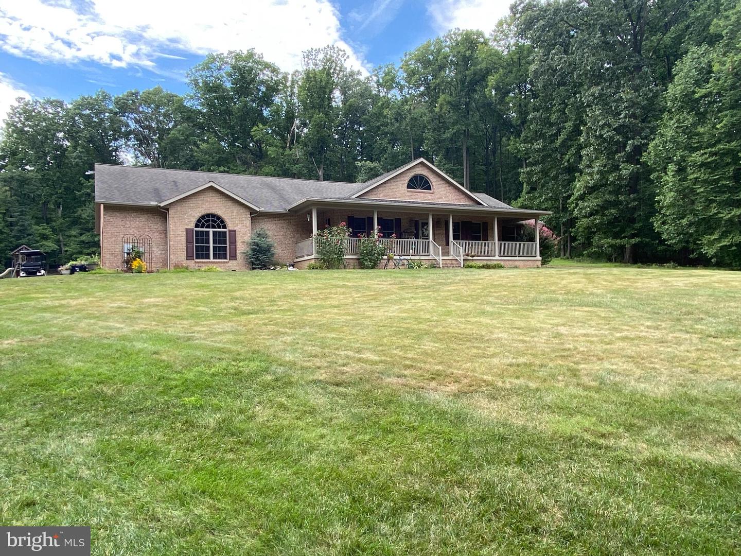 793 Appleway