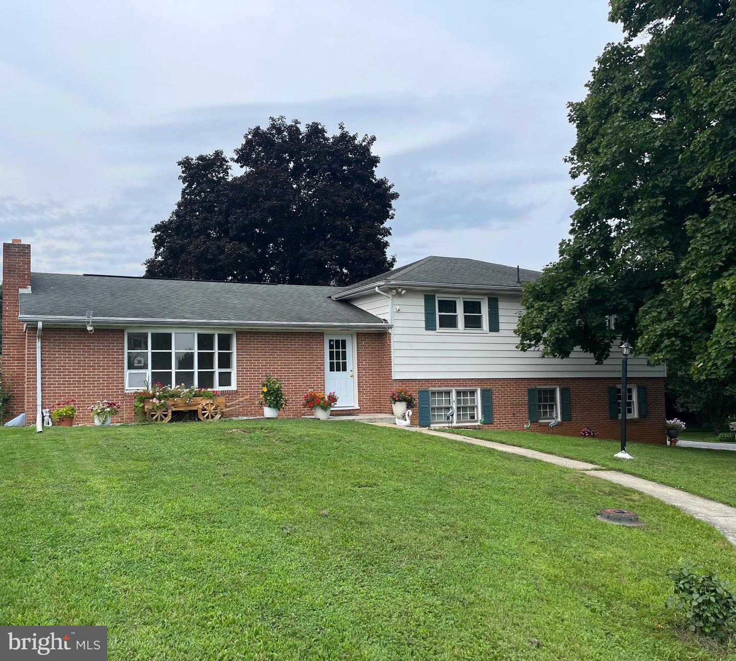 221 Harvest Lane