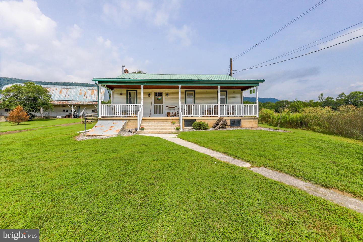 14957 Cumberland Highway