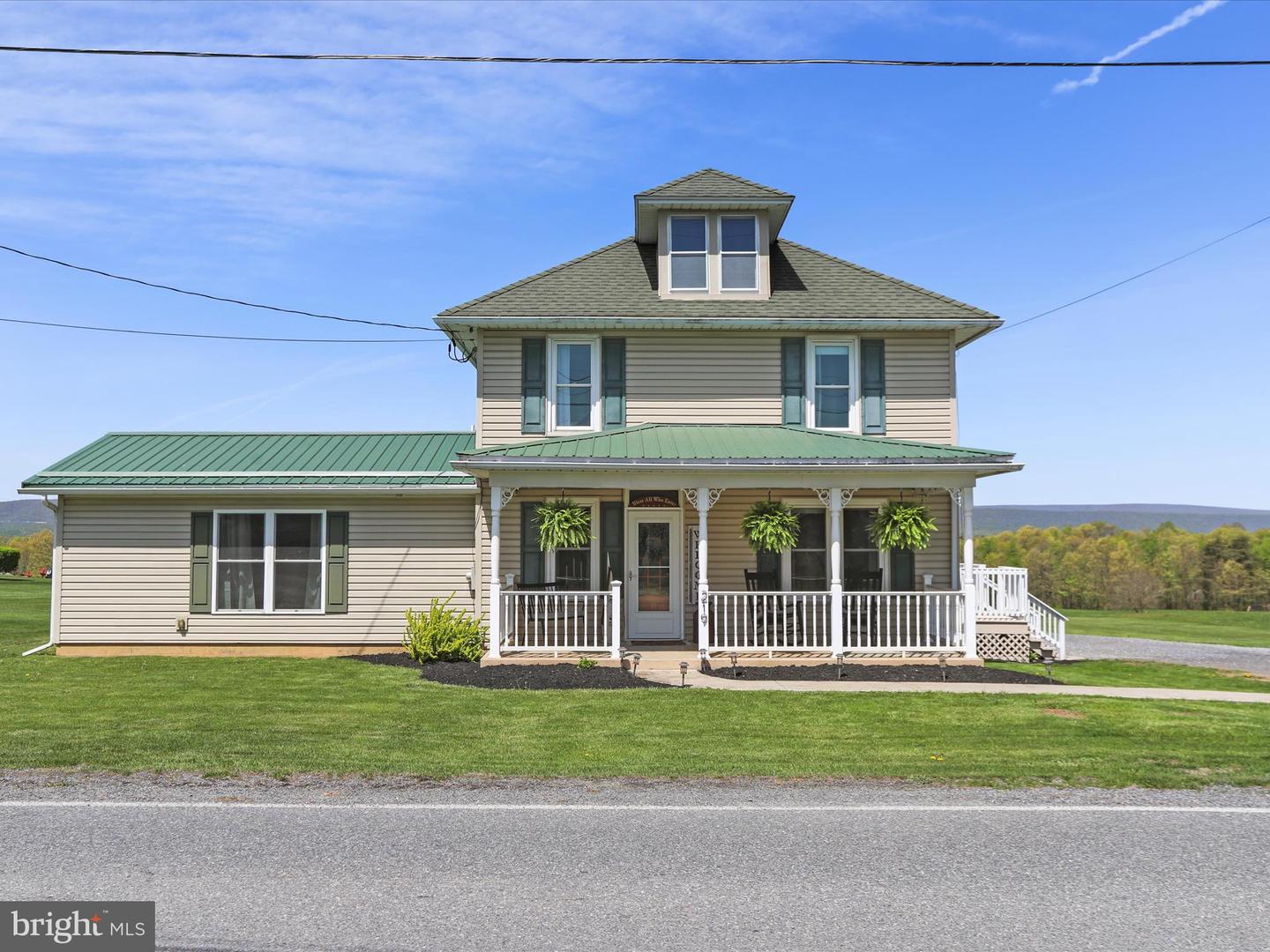 219 N Clear Ridge Road, Hustontown