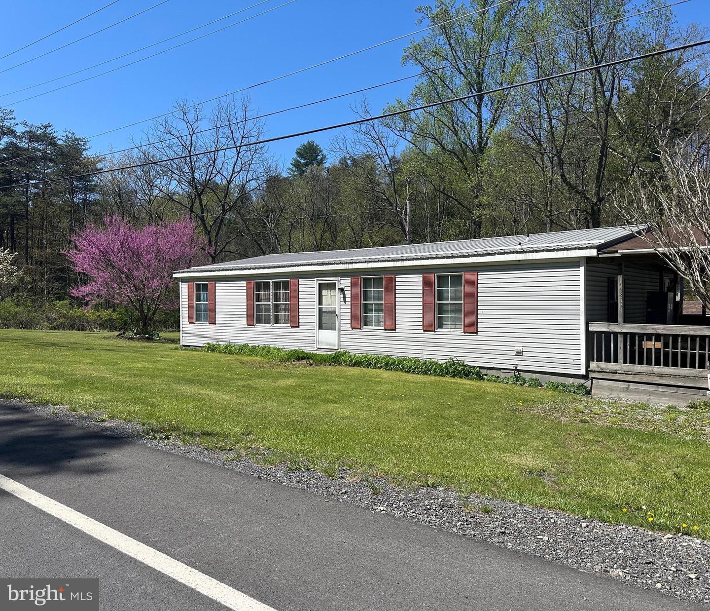 2082 Waterfall Road, Waterfall