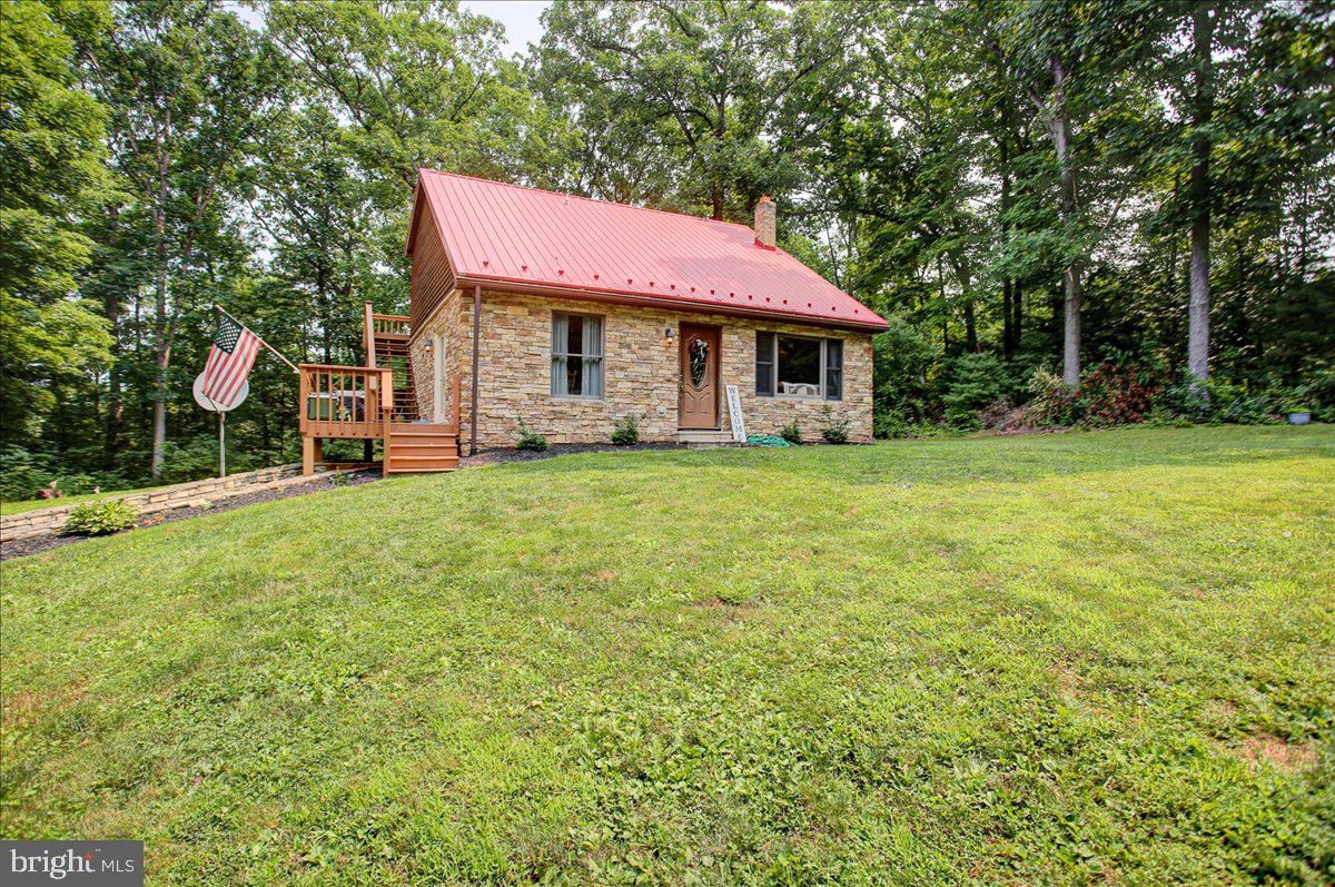 845 Oak Ridge Dr, Mc Connellsburg