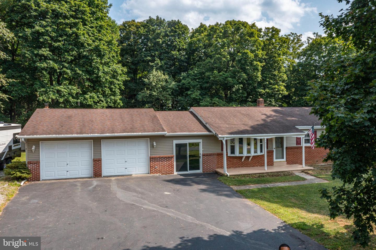1813 Centre Line Road, Warriors Mark