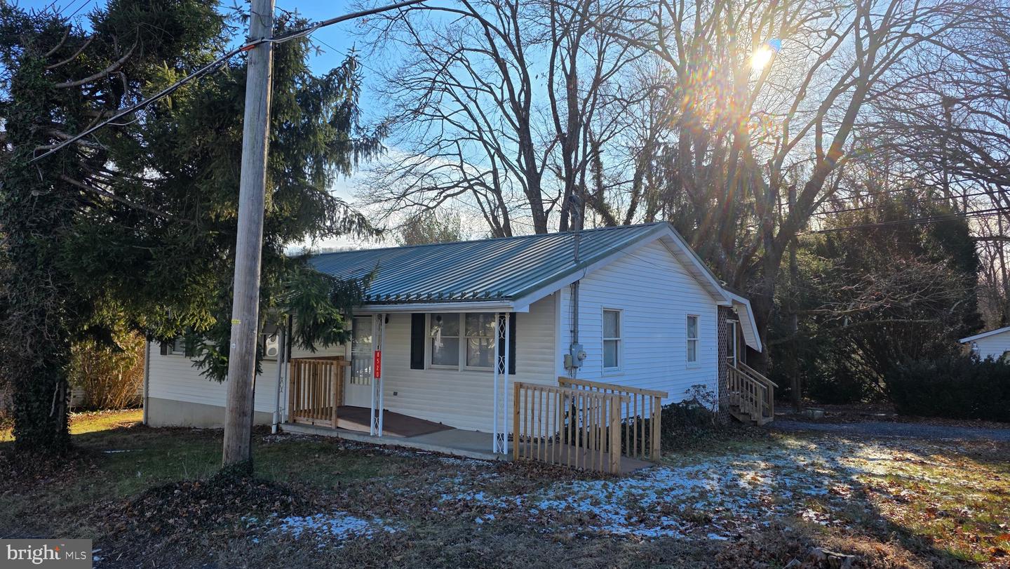 8520 Hudson, Three Springs