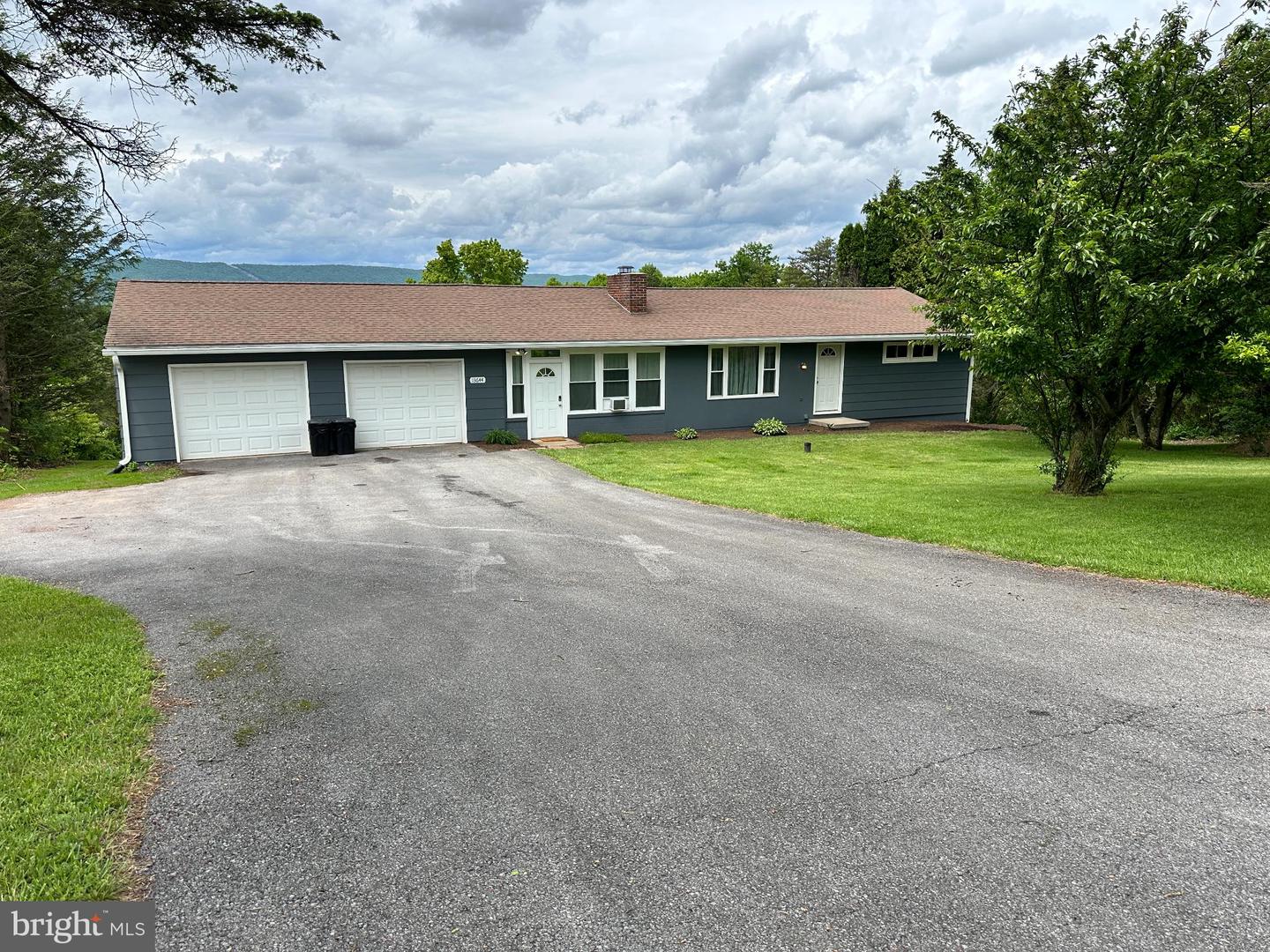 13644 Upper Corners Road, Hesston