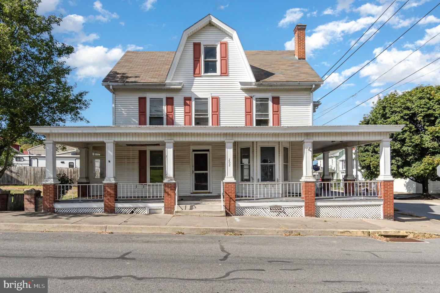 202 Licking Street, Mifflin
