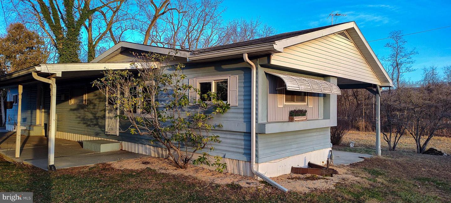 2633 Old Trail Road, Liverpool