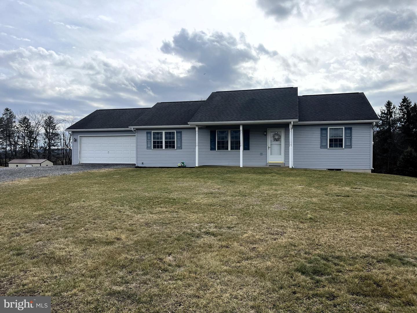 814 Cemetary Road, Thompsontown