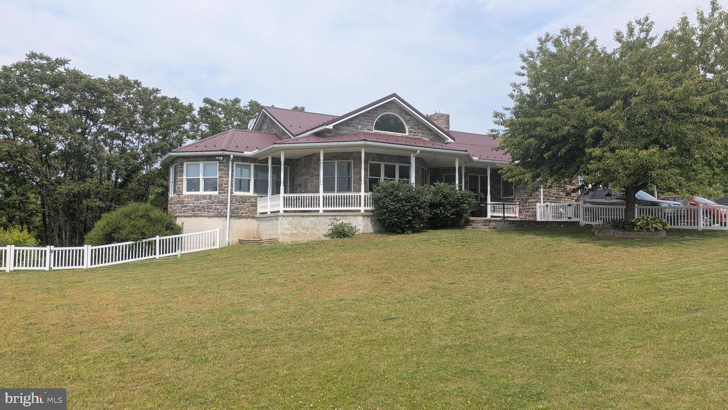 162 Hosler Lane, Thompsontown