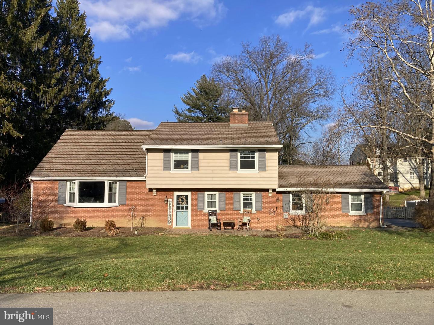 1129 Colonial Road, Lancaster