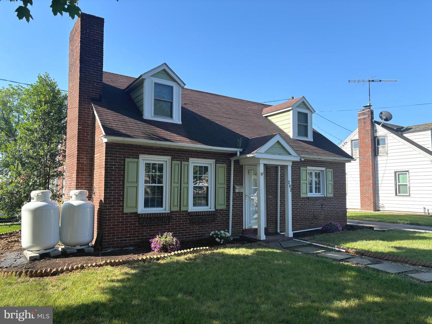 202 Locust Street, New Holland