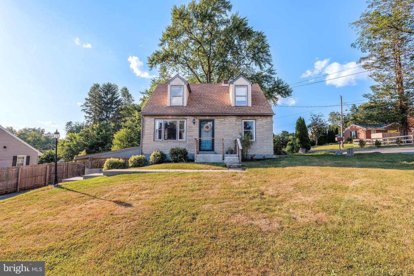 1715 Wiker Avenue, Lancaster