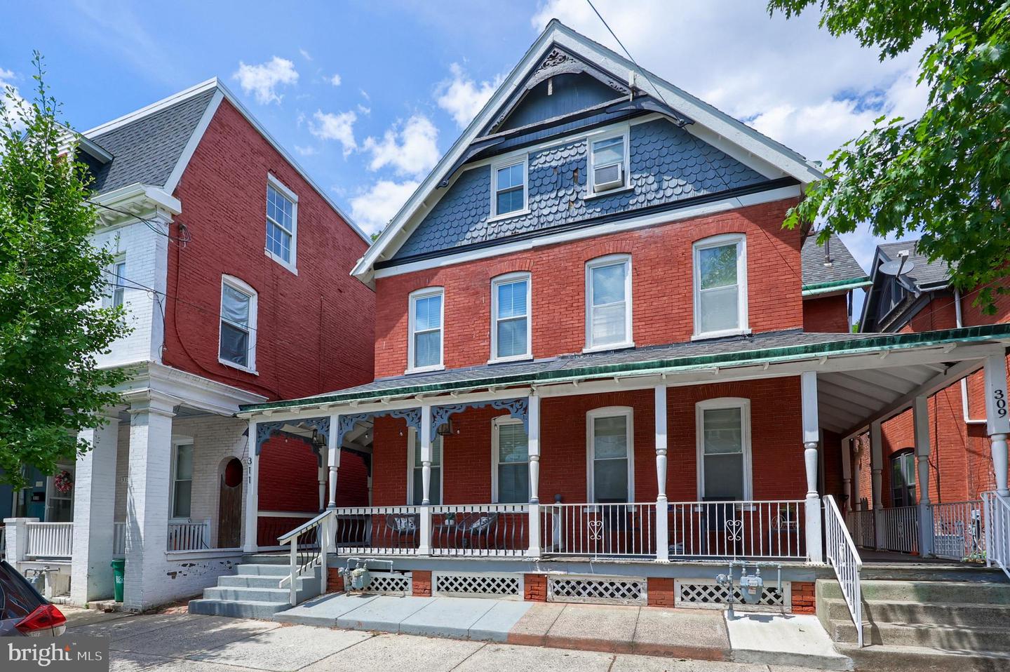 311 W Lemon Street, Lancaster