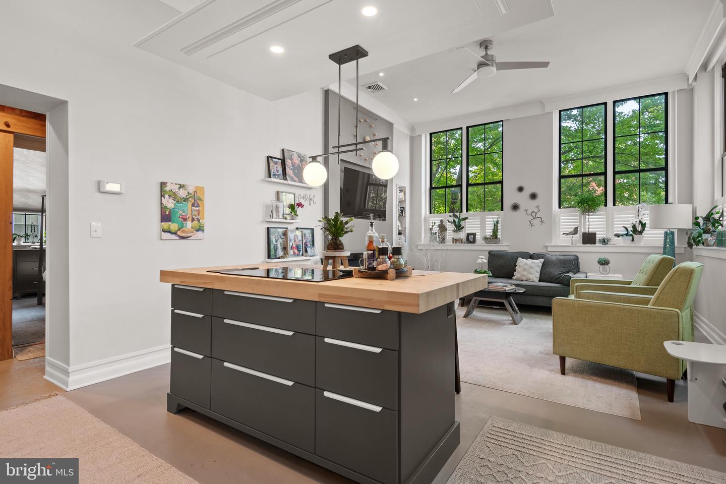 917 Columbia Avenue #425, Lancaster
