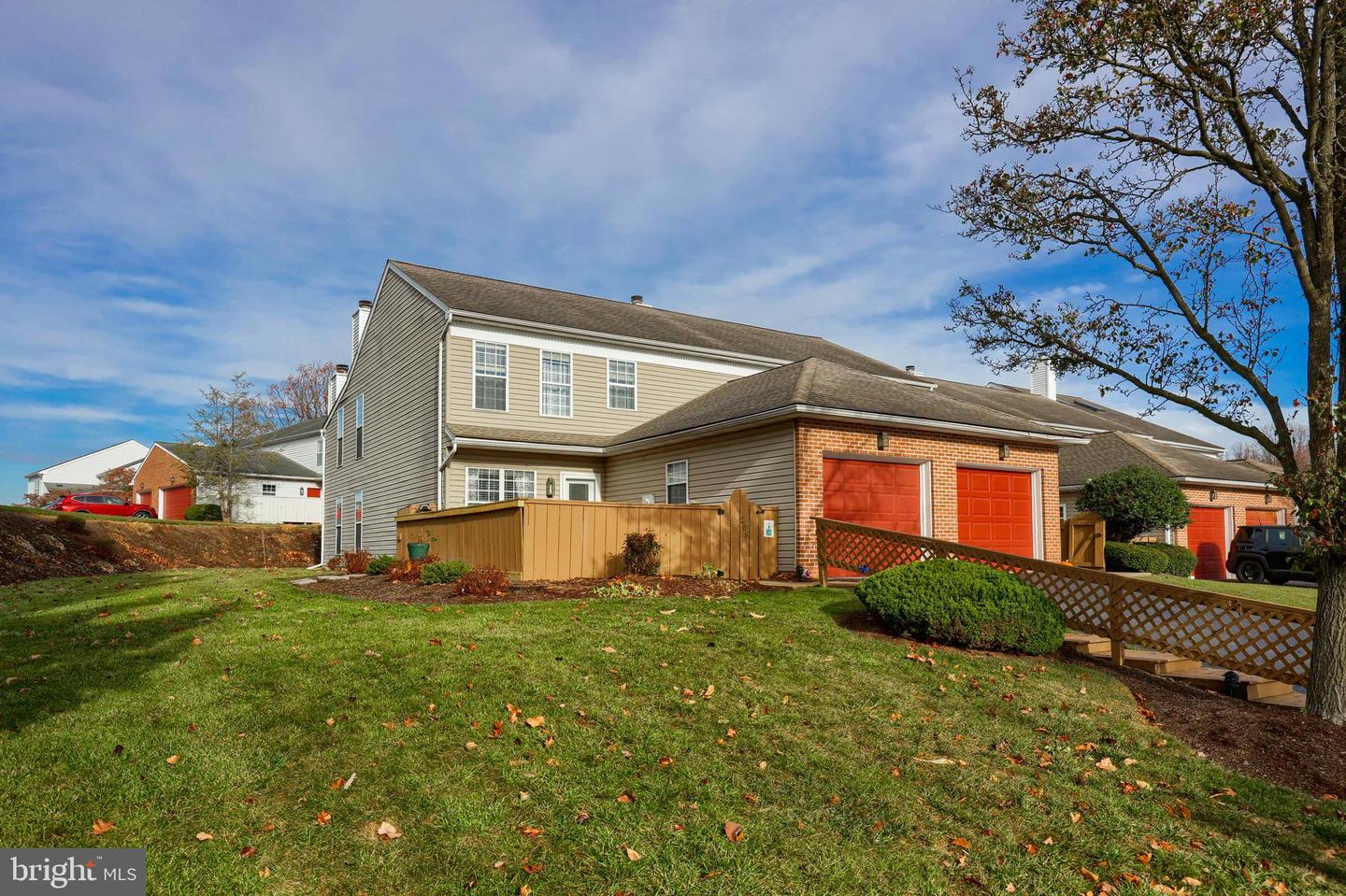 208 Winding Hill Drive, Lancaster