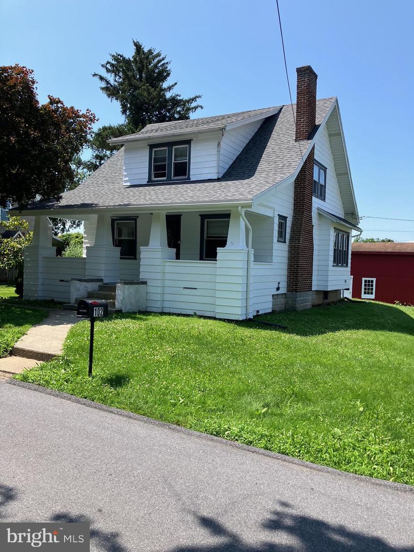 102 Roselawn Avenue, Lancaster