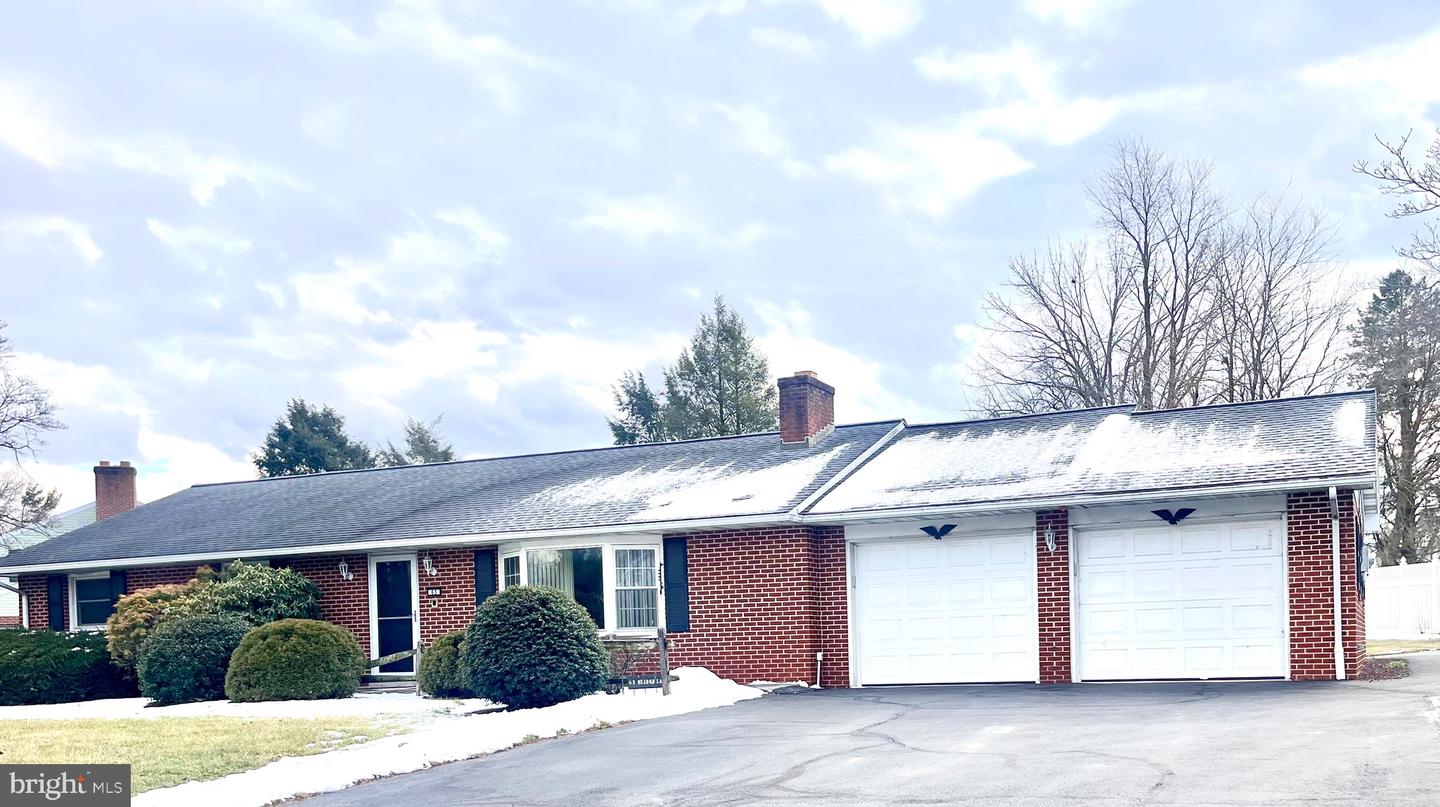 63 Meadow Lane, Smoketown