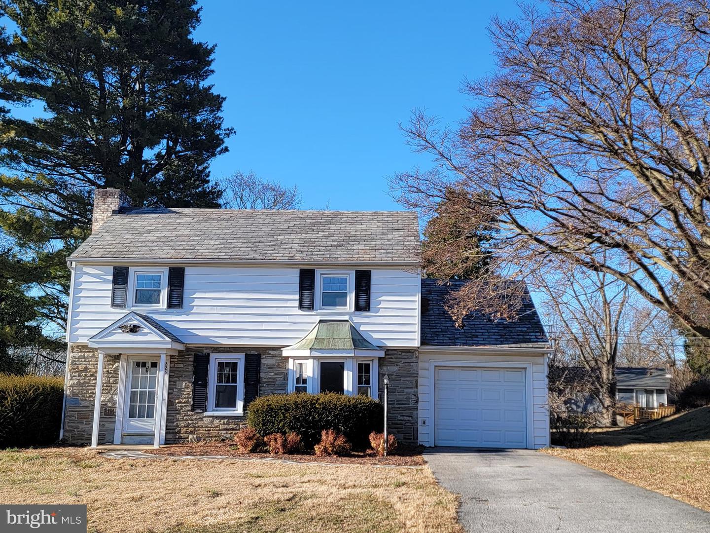 225 Hess Boulevard, Lancaster