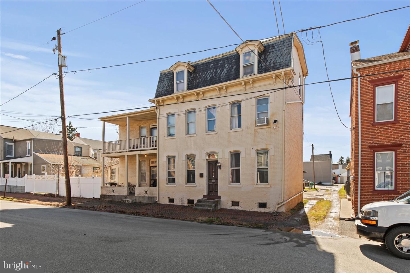 644 Chestnut Street, Columbia