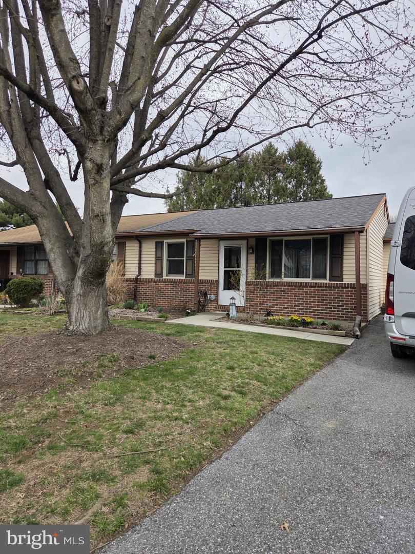 17 Turnbridge Drive, Lancaster