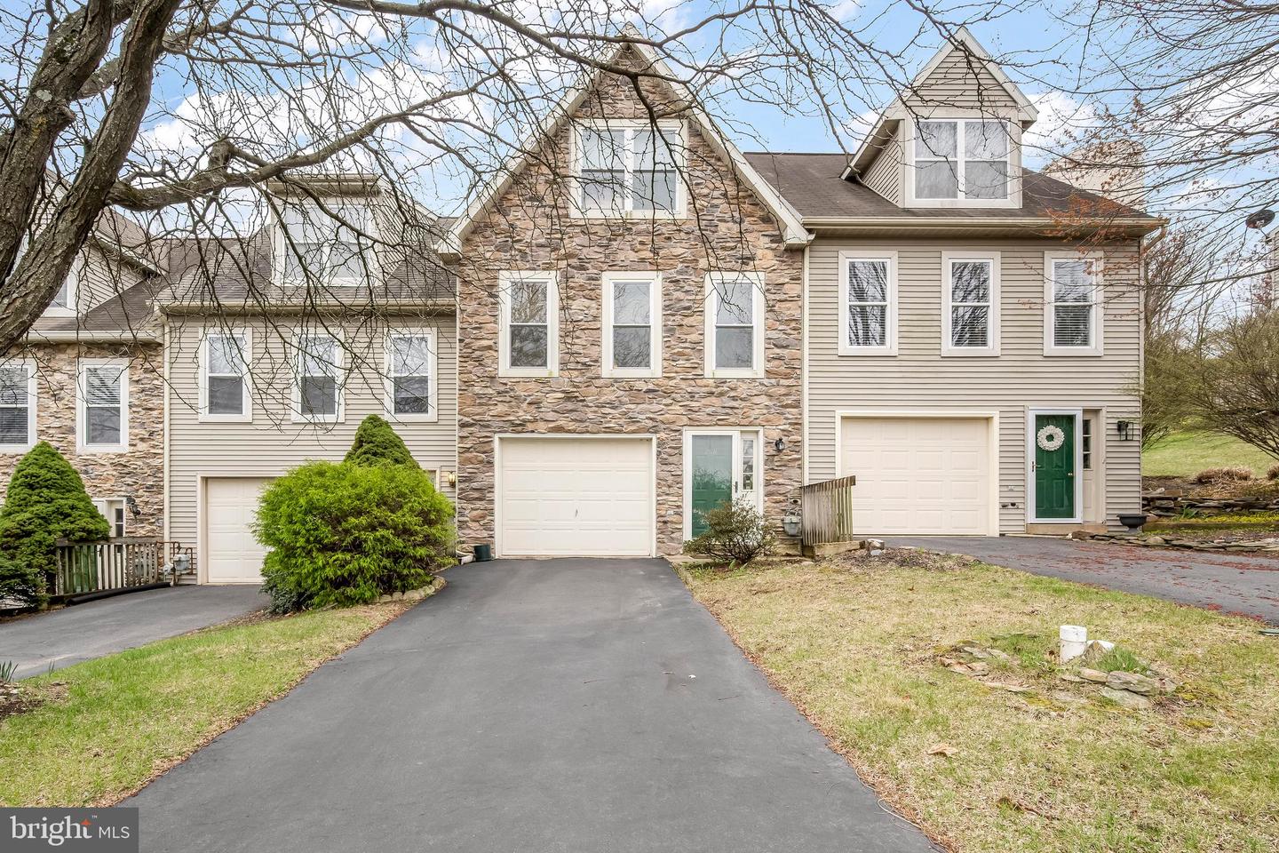 208 Oakridge Drive, Mountville
