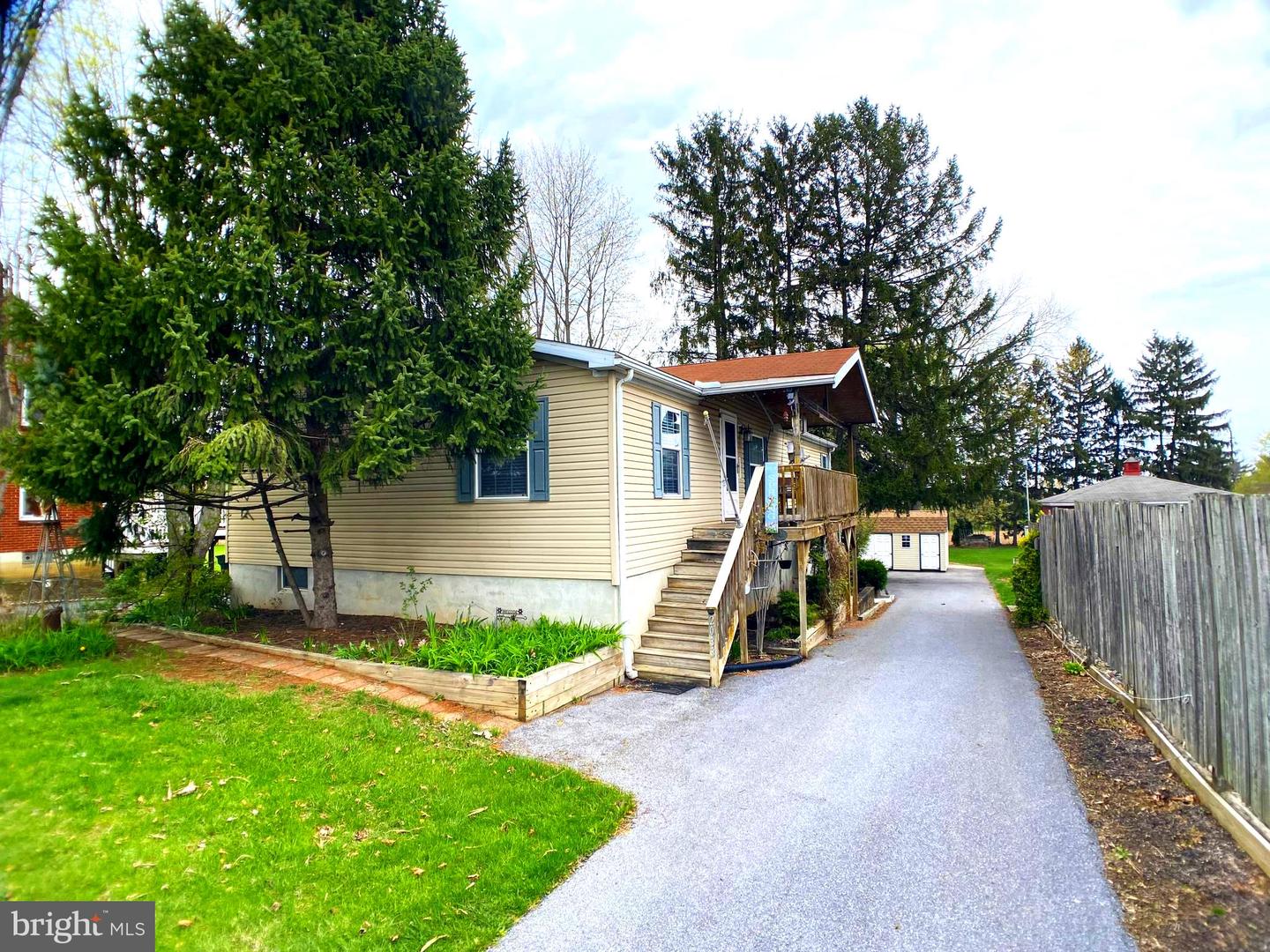 2033 Old Philadelphia Pike, Lancaster