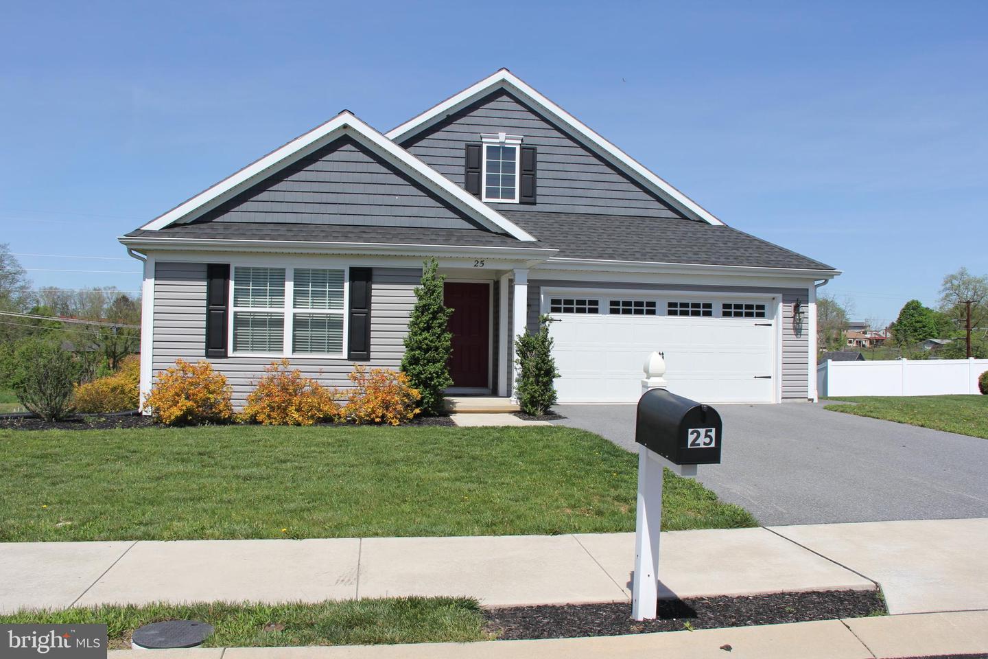 25 Amber Lane, Ephrata