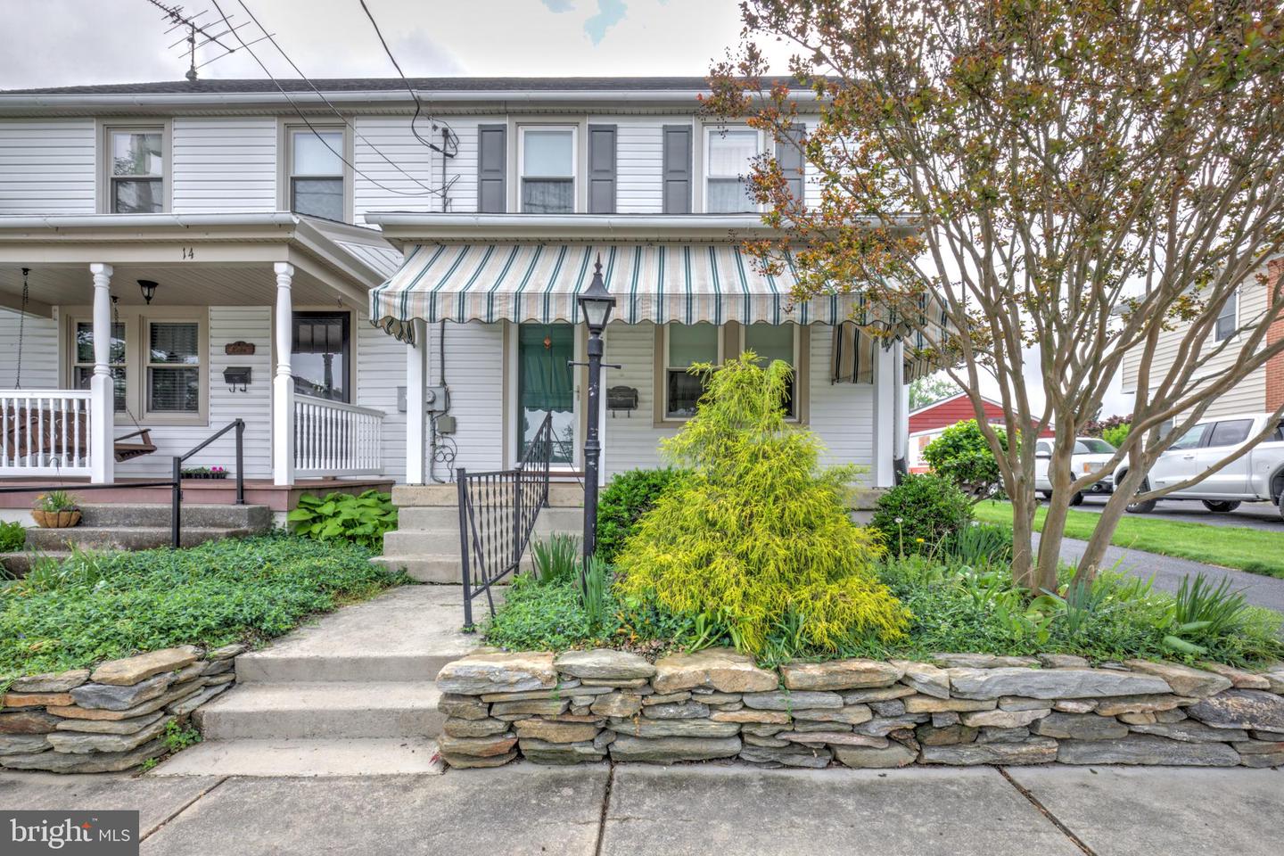 16 S Fulton Street, Strasburg